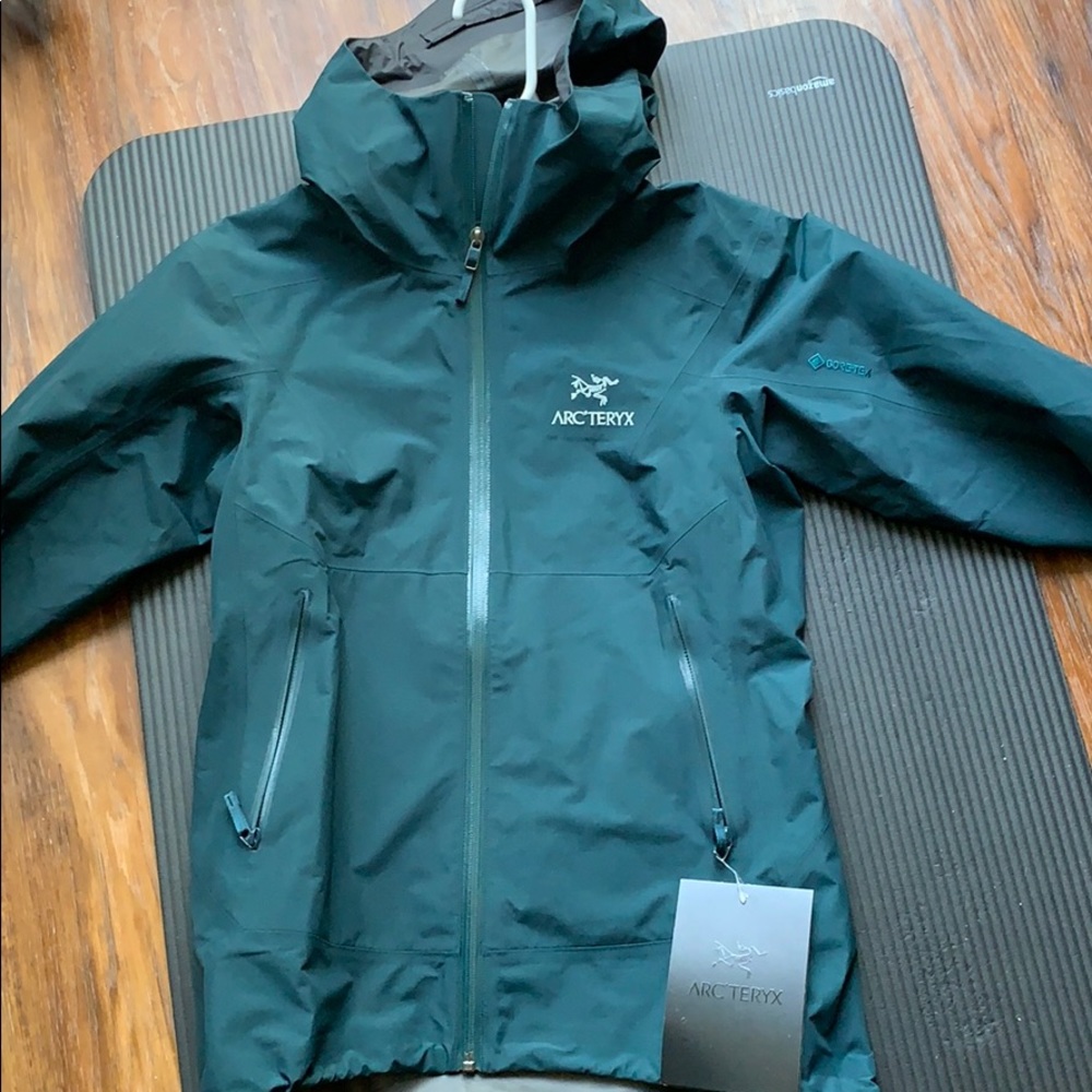 Arc’teryx Zeta SL Women’s Rain Jacket - Picture 2 of 4